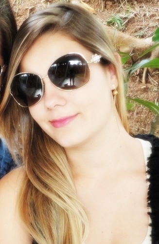 Sem desandar, sem humilhar ninguém, é assim que eu quero ser, uma pessoa melhor. Não melhor do que ninguém, mas o melhor que eu puder ser! *-*