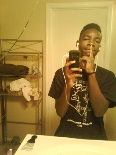 Rolling Widd My Goolies Playing Around Town Follow Me Though @MrSwaggLewis And I Folow Back Instantly Then Imma Give You A S/O