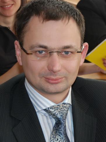 Ph.D. in Military Law, Prof of Civil Law and Civil Procedure. Toxic sarcastic sofa expert. If you want to ask about Ukraine, ask me. He/his