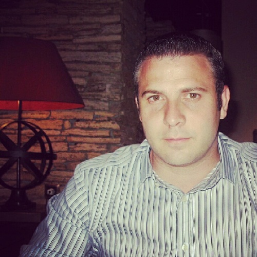 Rubenlmoral's profile picture. Obsesionado por el arte y de todo lo diferente, atrevido, singular, único...