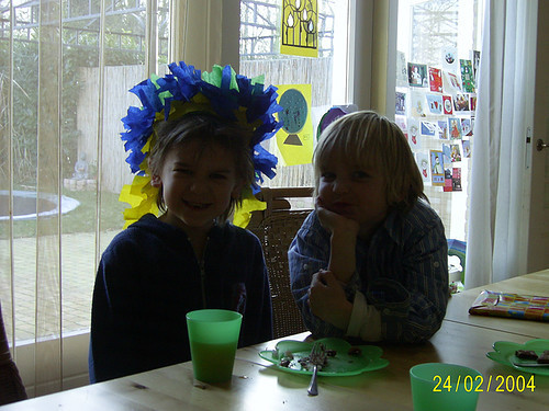 Wij maken grappige foto's en video's. Met bloopers. Volg je ons? Wij volgen back! :) Grtzz Lukas & Pablo