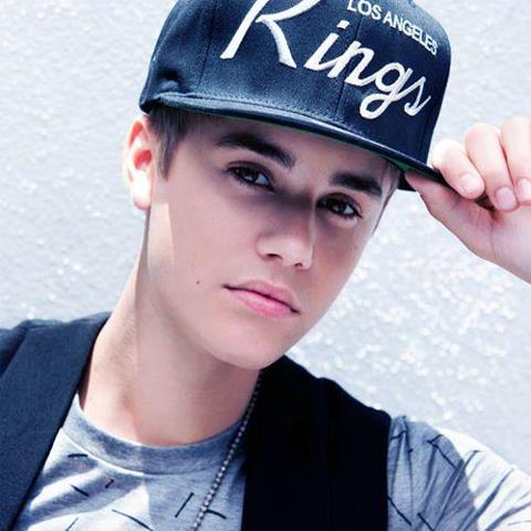Yami_dejustin's profile picture. belieber and directioner.. NEVER SAY NEVER
nada es imposible en esta vida aunque a veces tropiezes y te equivoques...
me seguis te sigo ;)