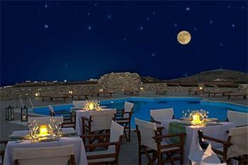 Le « Swiss Home » se trouve  une des plus belles îles des Cyclades, a Paros, a Naoussa,email: swissh@otenet.gr