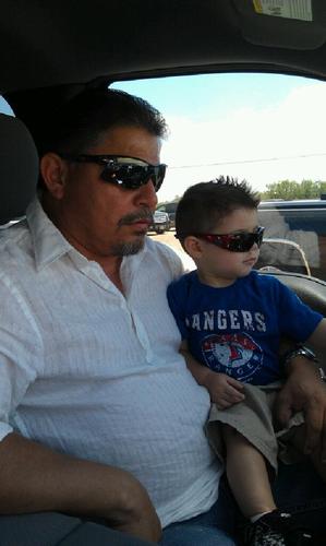 roislas's profile picture. 