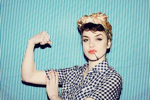 Putas, santas, gordas, flacas, rubias, morochas, somos MUJERES. Y se nos respeta, cagones.                      http://t.co/A7OxFxAn…