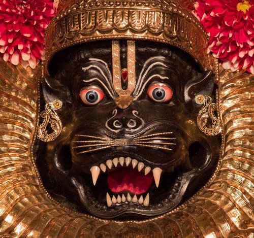 Hare Krishna Hare Krishna Krishna Krishna Hare Hare 
Hare Rama Hare Rama Rama Rama Hare Hare !!!