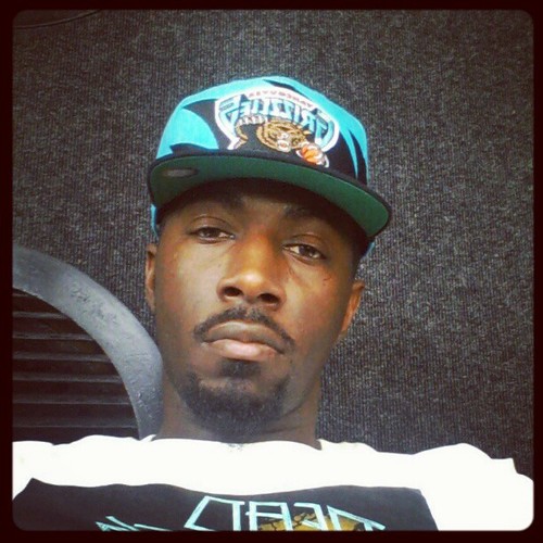Reg type of dude working that 9 to 5 and staying on my grind.