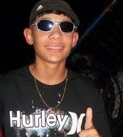 15 anos, praia, doritos, coca, ousado, boleiro,  corinthiano antes de nascer, um jovem Sonhador e com muita Fé, Ousado e Alegre. . follow-me ?