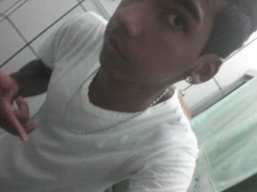 17 anoos / Peixe / flamenguista Doido s2 / Segue pra saber o resto . MSN : alex.14gatinho@hotmail.com add contato : 8781-7407