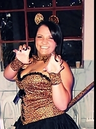 Não sei se estou perto ou longe demαis, se peguei o rumo certo ou errαdo, sei αpenαs que sigo em frente, vivendo diαs iguαis de formα diferente.