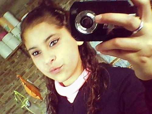 hooooola!,bueno solamente  me uni a twitter para verqe ondda,igual aguante el FACEBOOK. :)