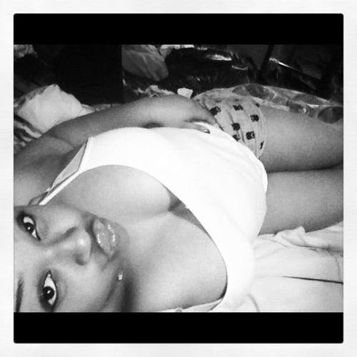 23,Smart, Beautiful, Successful, & Single? #teamlesbian #GirlonGirl #teamhomo, Ialso followback