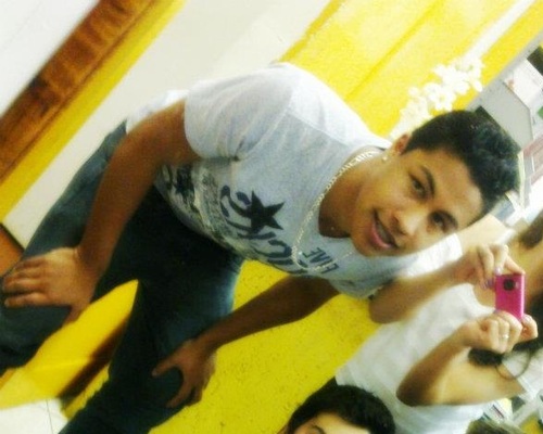 prazer eu sou um cara cheio de defeitos....