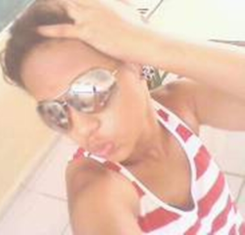 Deus♥ | chataa e feliiz | Facebook: http://t.co/uJPIq6HamV | iiirmãã daa @1chocolatinhaa  ♥ | -Follow-me'