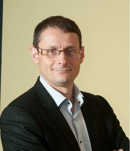 Expert-comptable associé du Groupe Avvens, société d'expertise comptable, d'audit et de conseil.