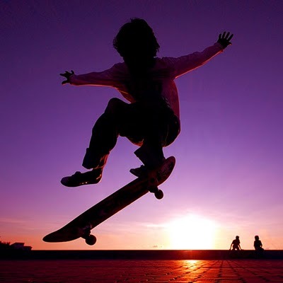 Pra mim, as coisas mais valiosas ainda são de graça paz, amor, liberdade e uma mente educada.╰ɵ───ɵ╯ . k