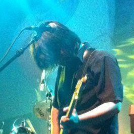 FegoVidrio's profile picture. Compositor, guitarra y voz en @conejoband , Fundador y productor del sello y colectivo @aullidosrecords