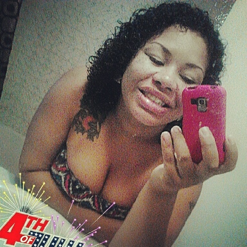 follow my twubby @SlowInk, ;)Finger FUCC My Follow Button . its horney(; . #TeamMOMMY 7/12/12