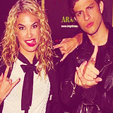 Sorriso da Lua, Careta do chay Biquinho da Lua , o olhar do chay, minha branquinha meu plastic. Amo vocês @lua_blanco & @chayleao
Since : 04/07/12