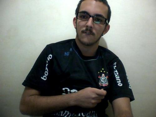 entre fumaça, cigarros e dor!