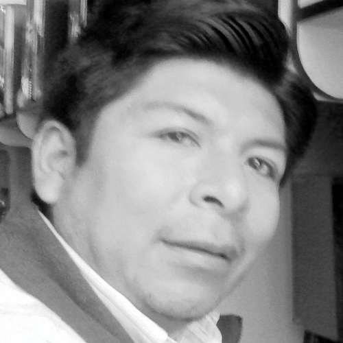 Librepensador, político amante de la filosofía, profesor a dedicación y periodista radioapasionado.