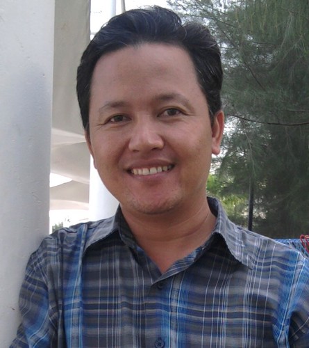 Hi.. don't know what to say. Nice meeting you guys, be my friends!