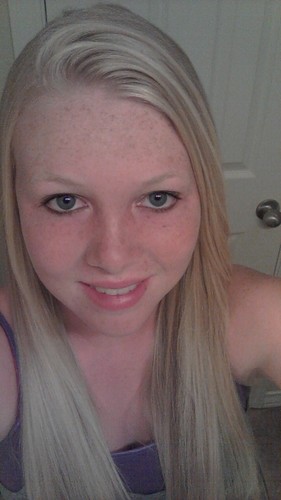 I'm 14 years old. A Texas girl I love tennis, my family, and friends!(: and then last my amazing boyfriend! So I think you should follow me!(;