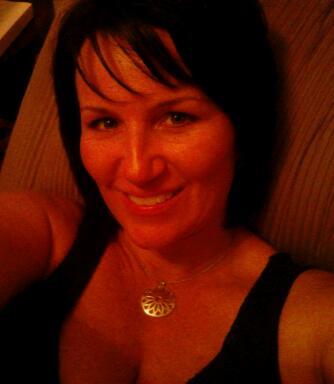 SimplyShelli4's profile picture. Mom of 4.