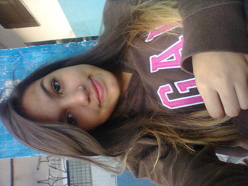 vamos amar, rir,chorar,sonhar,errar. vamos viver . irmã da @hi_oliveira ♥