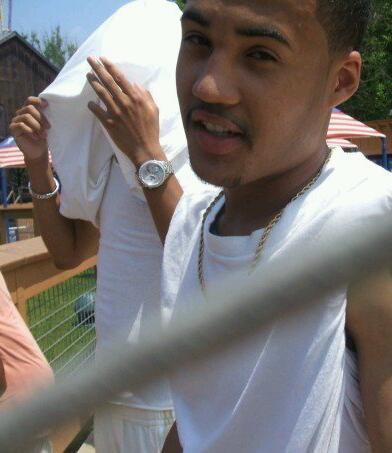 The realest coolest nigga youll ever meet just trying to maintain life as a educated gentleman and father!