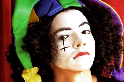 MAPI (Movimento Artístico de Pesquisa e Investigação), é um grupo teatral dirigido por Elcias Villar e é atuante no estado de Rondônia. Contato: 69 9960-3422