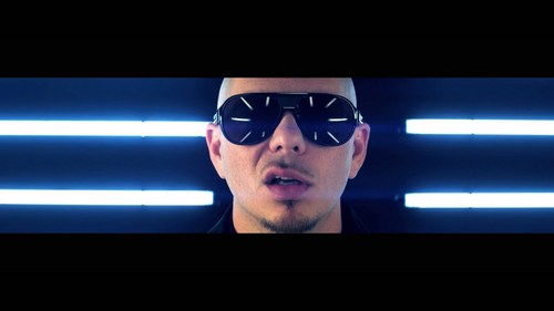 Mr. Worldwide. ¡ DALE ! Colaboro con grandes artistas ¡ DALE ! Follo mucho, hermano.