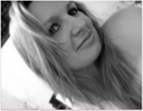 Alegre, aquariana e de bem com a vida!