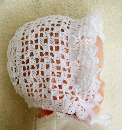 Hi,I am a knitter living in sunnyy AZ check me out on Etsy  tweet me to see what I make, I do knits for your baby and for you too.