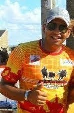 A cerveja e a cachaça são os piores inimigos do homem. Mas o homem que foge dos seus inimigos é um covarde.