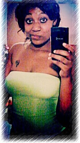 STR8 UP RED BONE GUTTA GUTTA 24-7 N DIS B****!!!!! FOLLA ME!!! =)