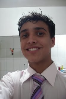 Da vida não quero muito. Quero apenas saber que tentei tudo o que quis, tive tudo o que pude, amei tudo o que valia e perdi apenas o que no fundo nunca foi meu!