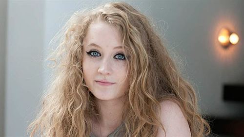 I'm supporting Janet Devlin ♥.