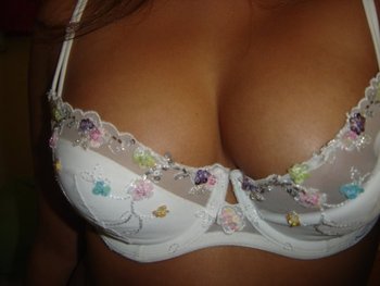 Rozella56qg7's profile picture. Am I too naughty?