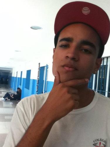 Clareza na idéia, pureza no coração, sentimento como guia, honestidade como religião ♫