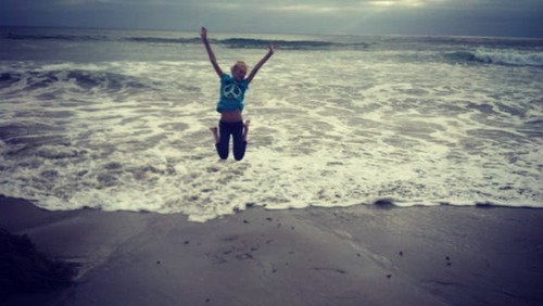 Follow me? I Follow back. I Love Writeing books on Quizazz(: Raape My Follow Butten. ;)