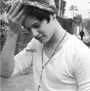 Primeiro WeNeed do Christian o resto é copia. Fã Clube Oficial. Só porque We Need Chris Leão ♥. (Since: 6/08/2011.) Dona: @ImJuuCosta .