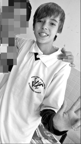 Abraa suua Meente , aantees de abrir Suaa Boca ! 

#Fikadicaaê