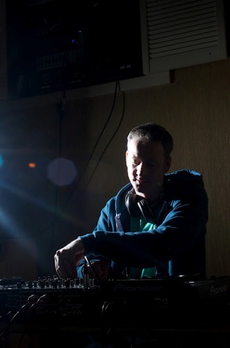 TheDJCrazyLegs's profile picture. Don't hate the cult. Ignore them.