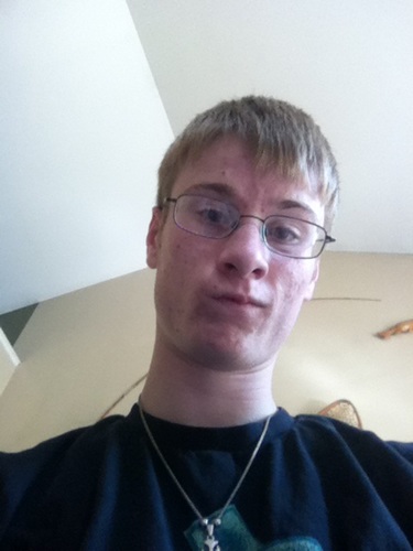 mu5ic4lif3's profile picture. Cody Oceguera, McDonalds Crew Trainer, Song Writer, Parkour/Freerunning, If you follow me, I'll follow back