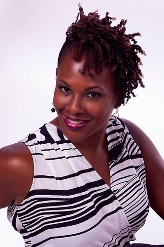 Author, Speaker, Greatness Coach and Personal Brand Strategist helping women entrepreneurs discover their greatness, monetize it, brand it and launch it online.