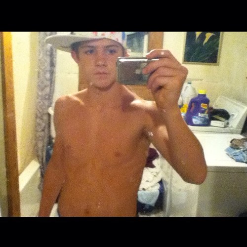 bunch_alex's profile picture. I play football for WCHS and i am a junior firefighter for joyner fire department. And got the best girl in the world i would do anything for her.