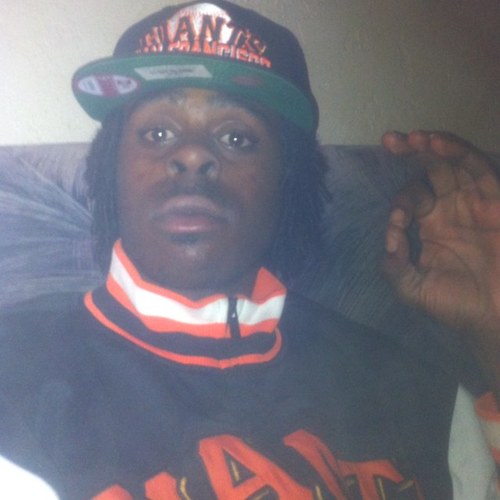 biggsdagoer's profile picture. 19 dreaded smokes like a rasta bout my money n like to have fun n fuck around. Follow me #Libra