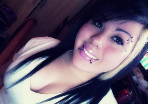 20♥Straight. I♥God. I love pandas. #TeamMinaj♥ Engaged♥ #GodisLove