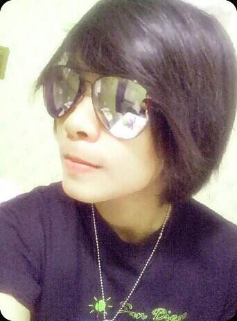 parekoi1's profile picture. im a lesbian^_^ but i dont care what other people think of me my sexuality should not be an issue, just part of who I AM :')